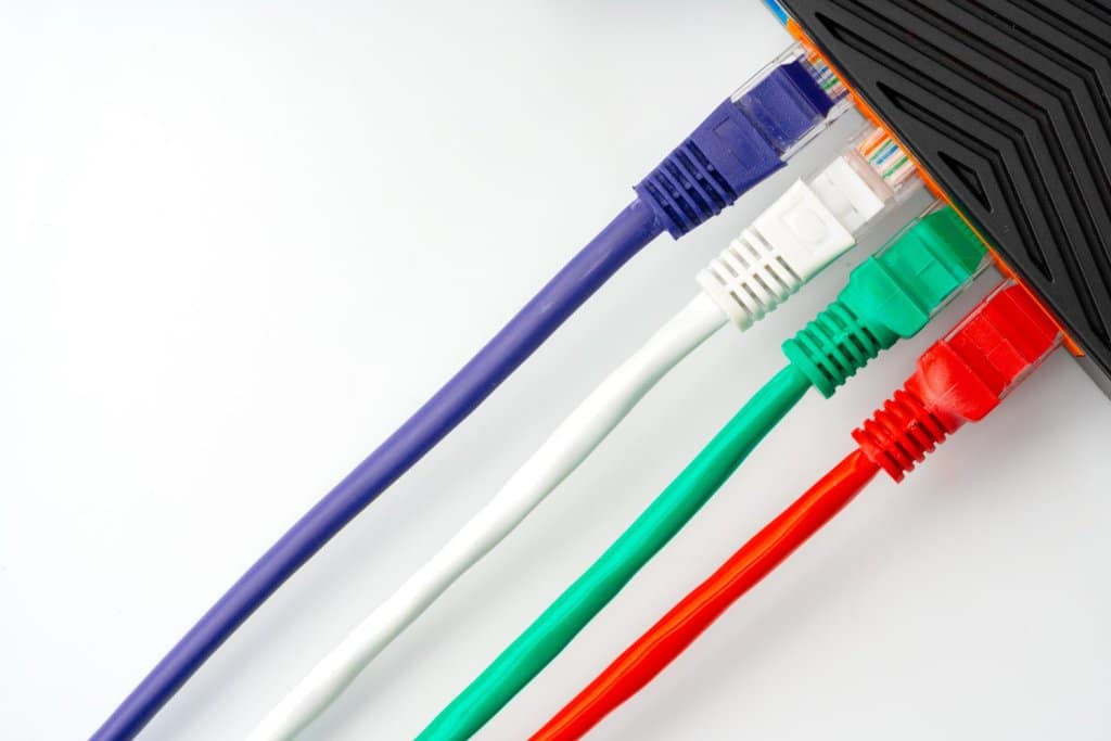 הוט תשתית וספק